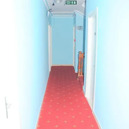 Volkii Otel1 2*
