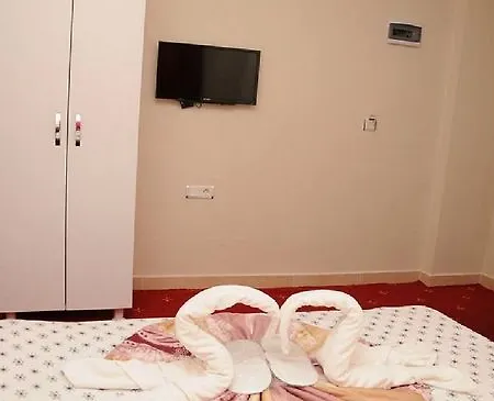 Volkii Otel1 2* אנטליה